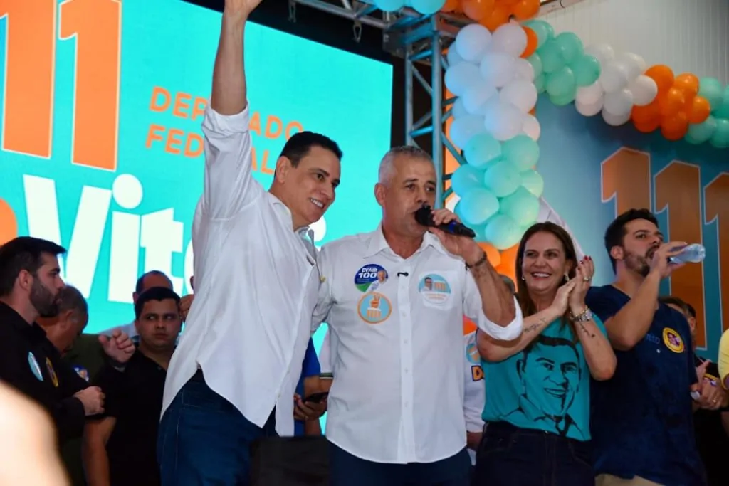 Em demonstração de força política, ato de Da Vitória em Colatina reúne Ricardo Ferraço, Evair, Meneguelli e Foletto no mesmo palanque