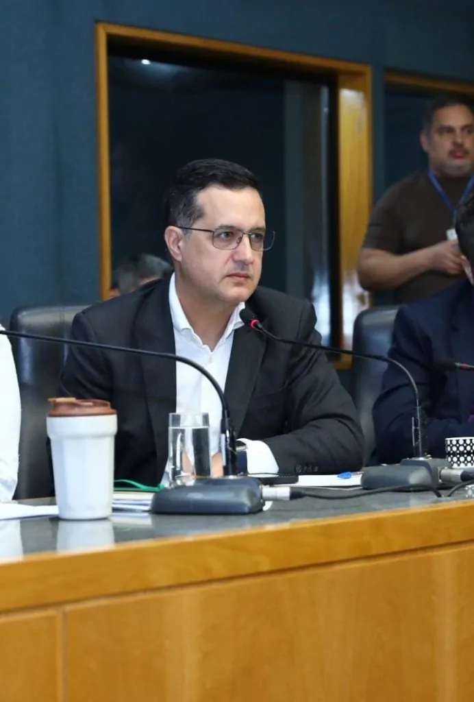 Parceria entre Iema e Detran vai monitorar poluição emitida por veículos no Espírito Santo Parceria entre Iema e Detran vai monitorar poluição emitida por veículos no Espírito Santo