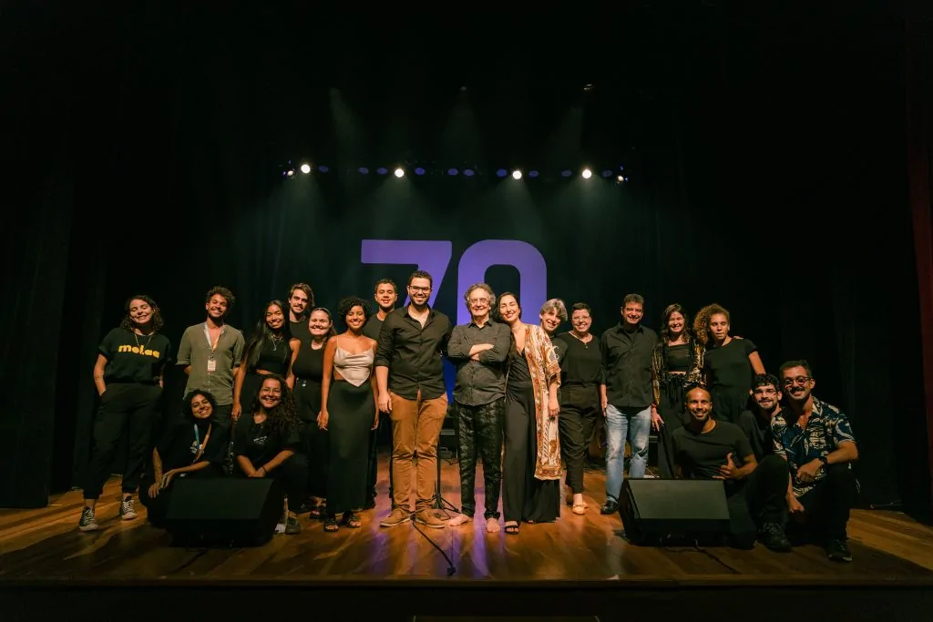 Carlos Papel celebra 60 anos de carreira em show na Semana de Arte