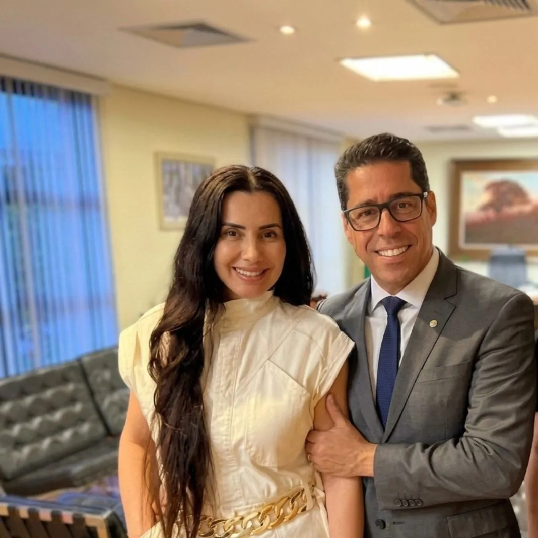 MARCELO SANTOS E ESPOSA