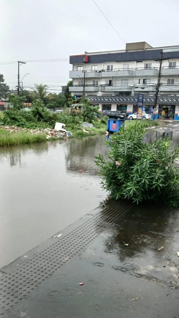 Chuva, pista molhada, acidente! BR-262 em Domingos Martins registra ocorrência