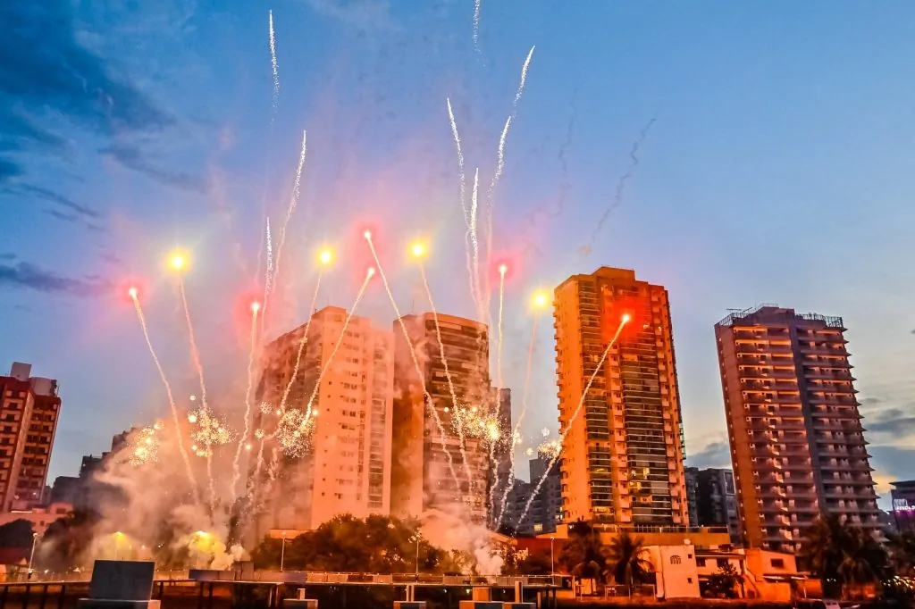 Novo trecho do Canal de Camburi é inaugurado em Vitória com ciclofaixa, deques e wi-fi grátis