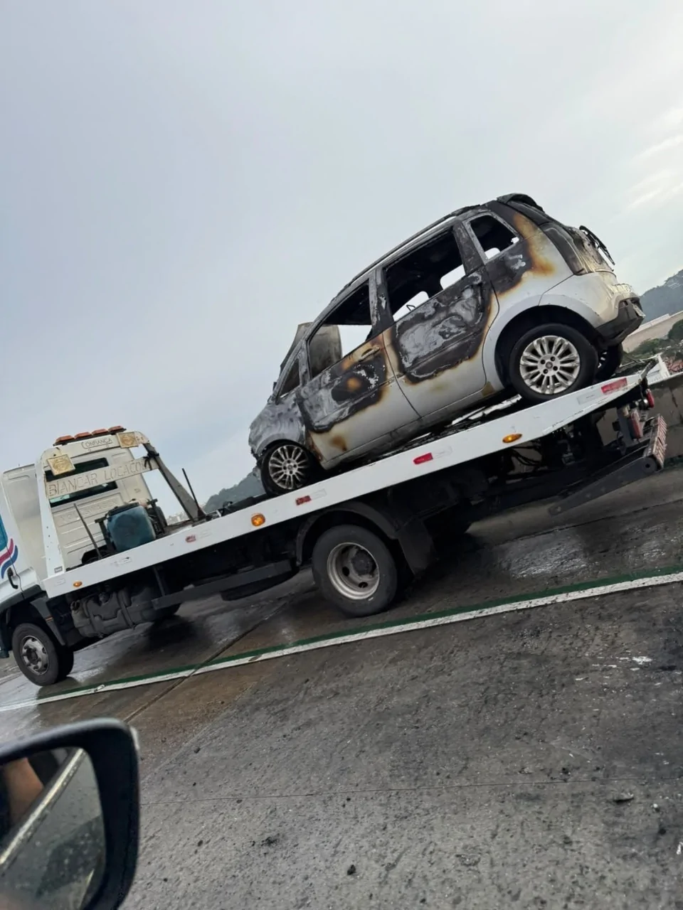 carro que pegou fogo na 3ponte