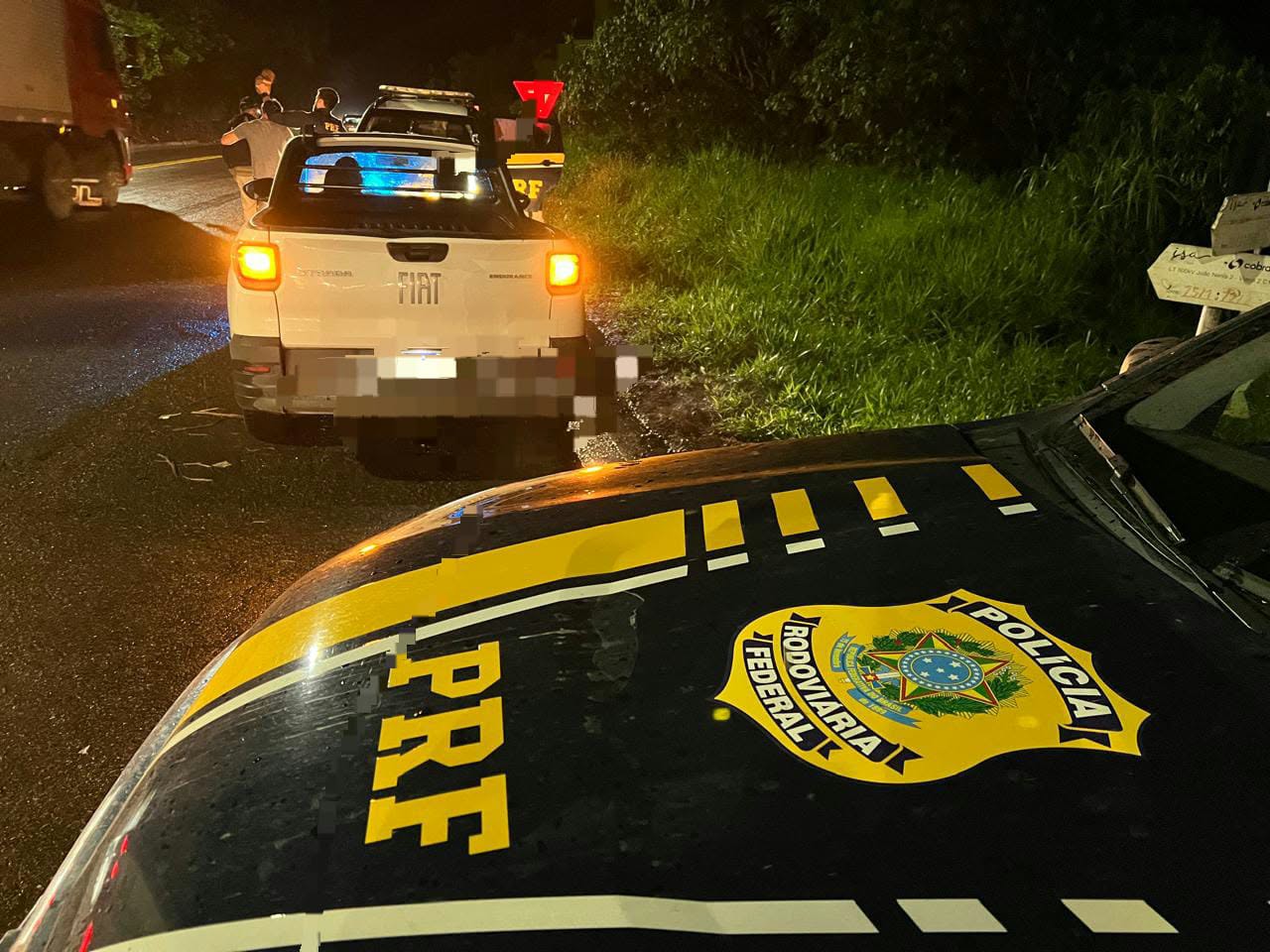 Motorista é preso com carro roubado na BR-262, em Viana