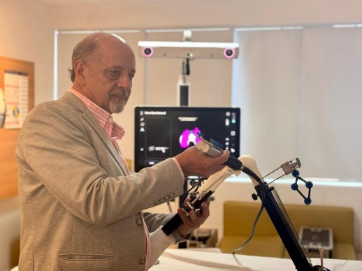 ES realiza primeiras cirurgias robóticas de joelho em idosos acima de 80 anos