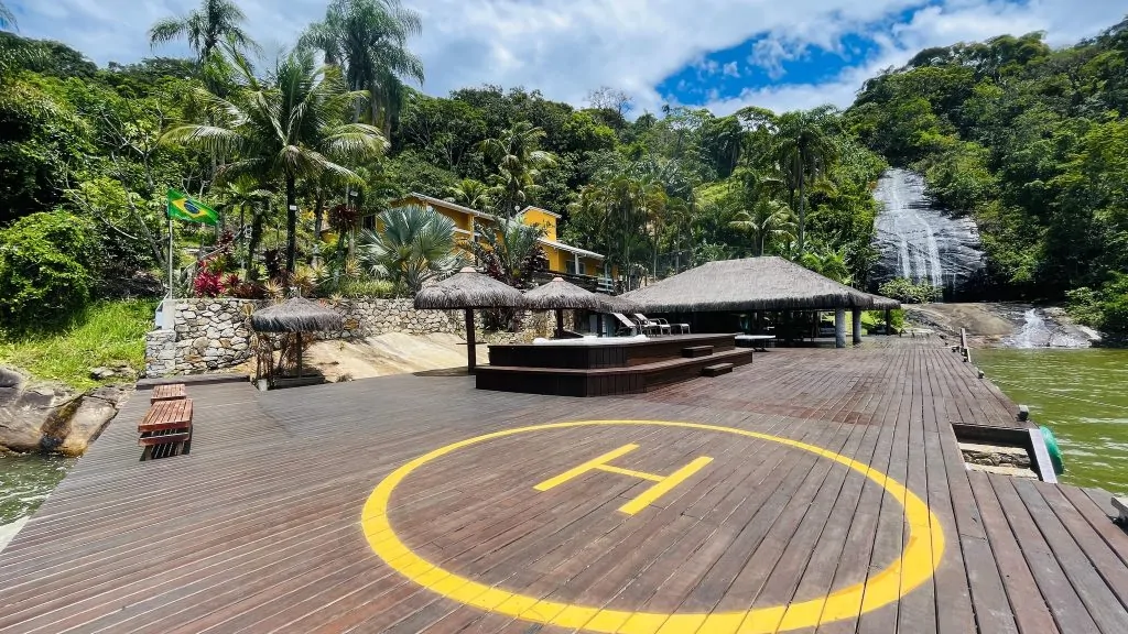 Entenda a disputa entre o capixaba Richarlison e Flávio Bolsonaro sobre propriedade de luxo no Rio Entenda a disputa entre o capixaba Richarlison e Flávio Bolsonaro sobre propriedade de luxo no Rio