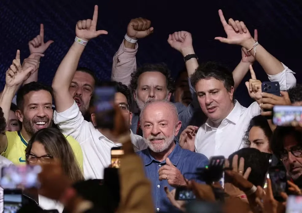 lula-apos-vitoria-jpg