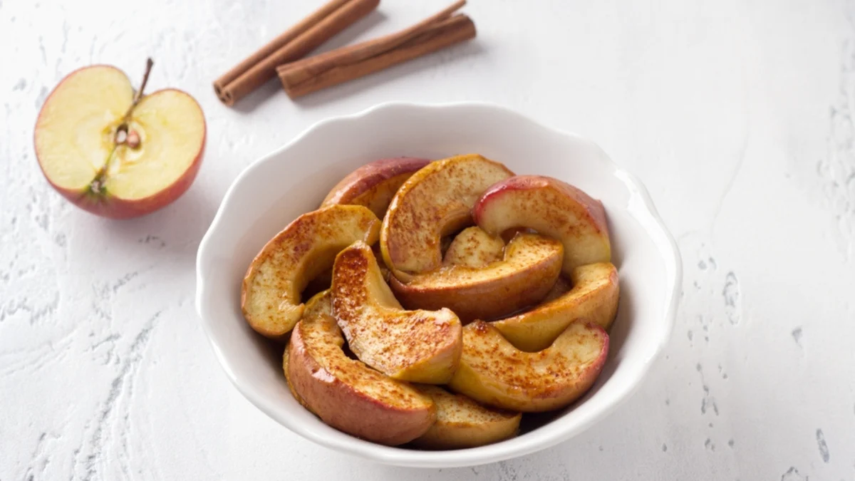 Dia da Maçã: nutricionista explica os benefícios da fruta cozida para a saúde intestinal - Foto