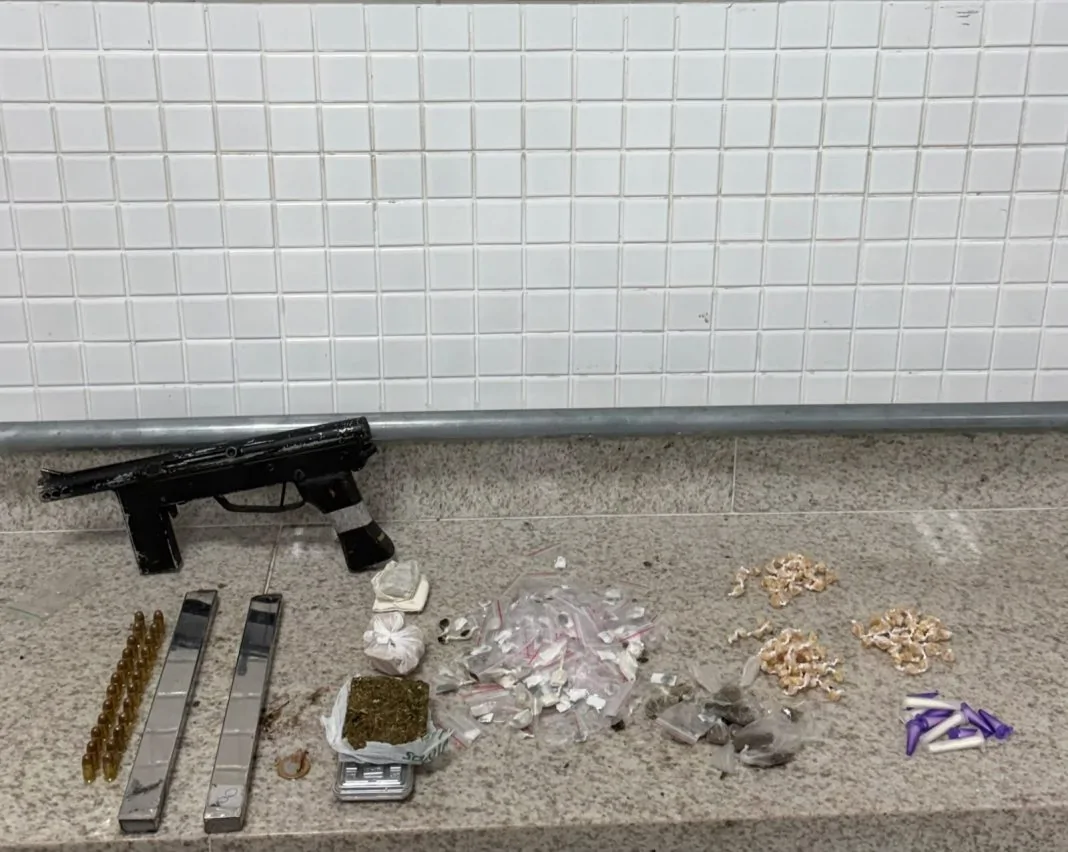 submetralhadora apreendida caratoíra vitória